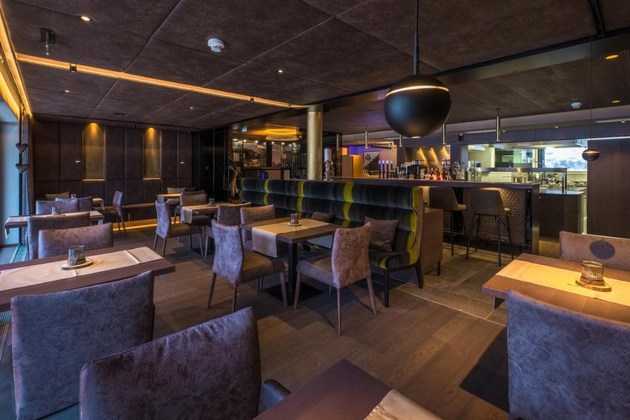 Vier Studios & Restaurant Längenfeld Extérieur photo