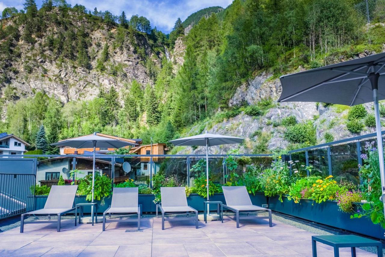 Vier Studios & Restaurant Längenfeld Extérieur photo