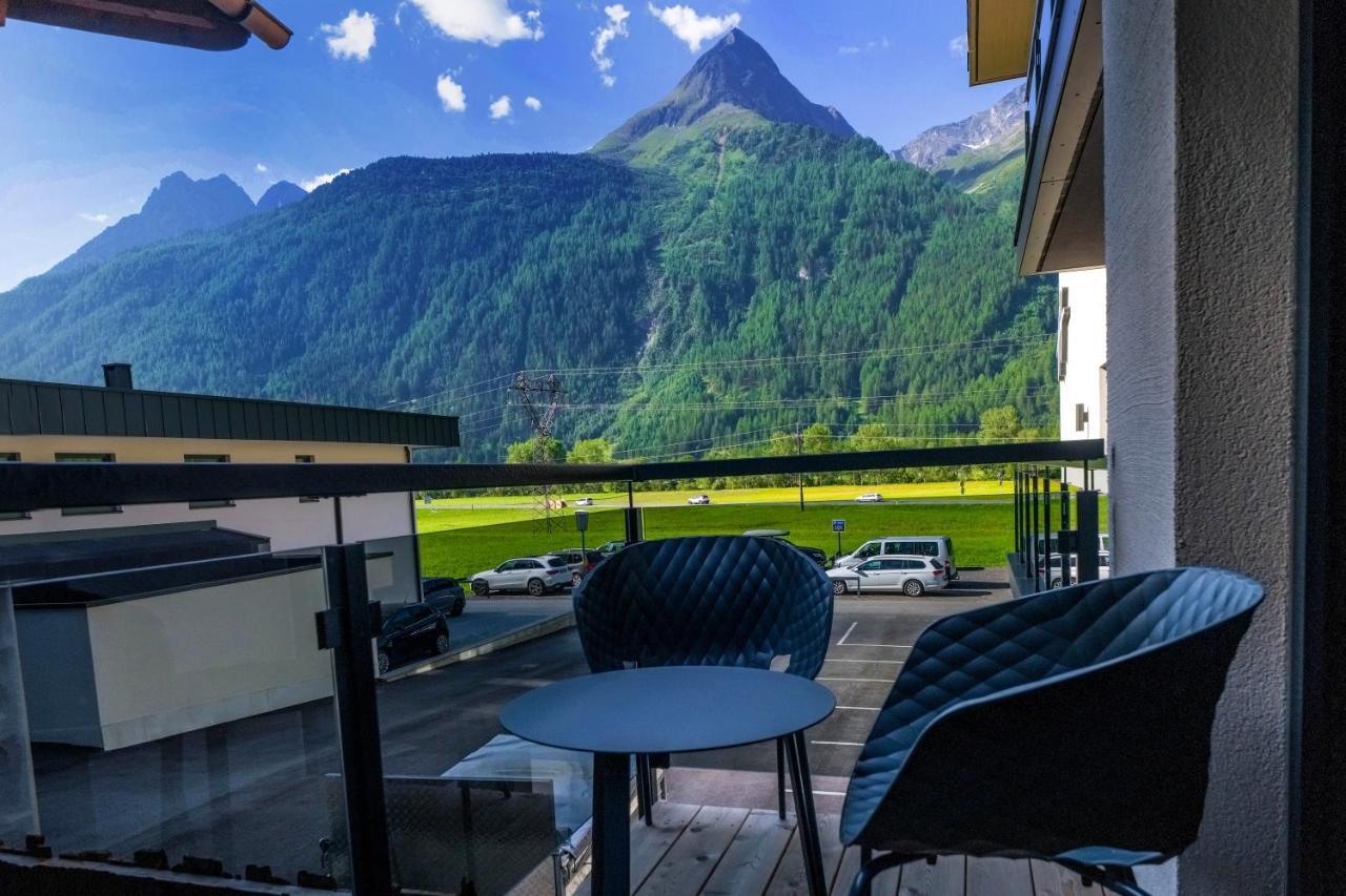 Vier Studios & Restaurant Längenfeld Extérieur photo